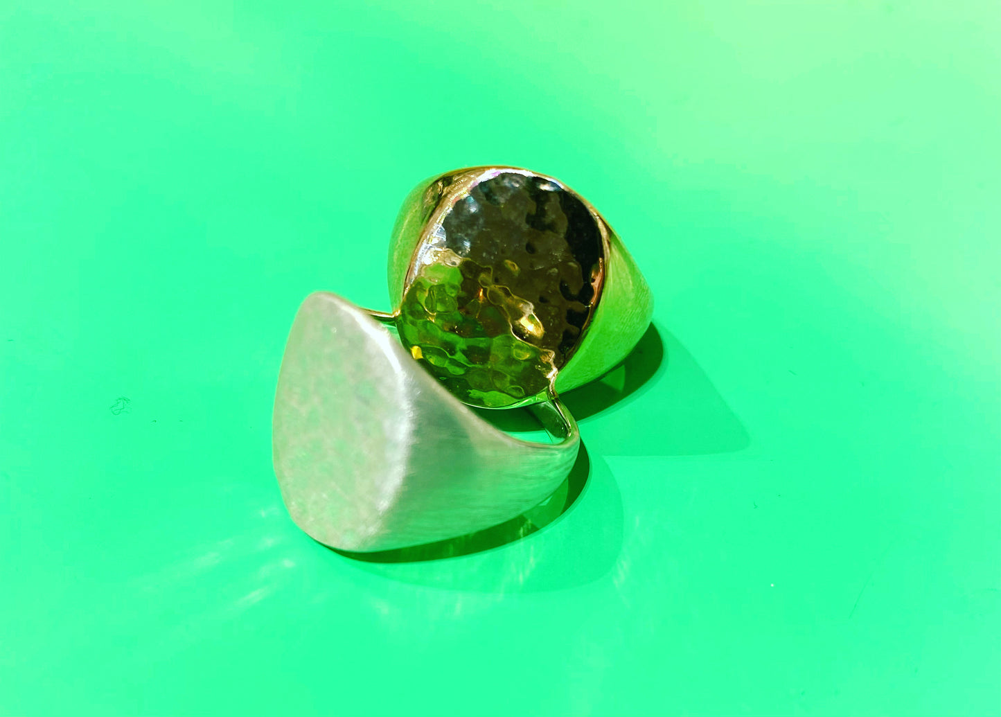 Chevalière martelée silver