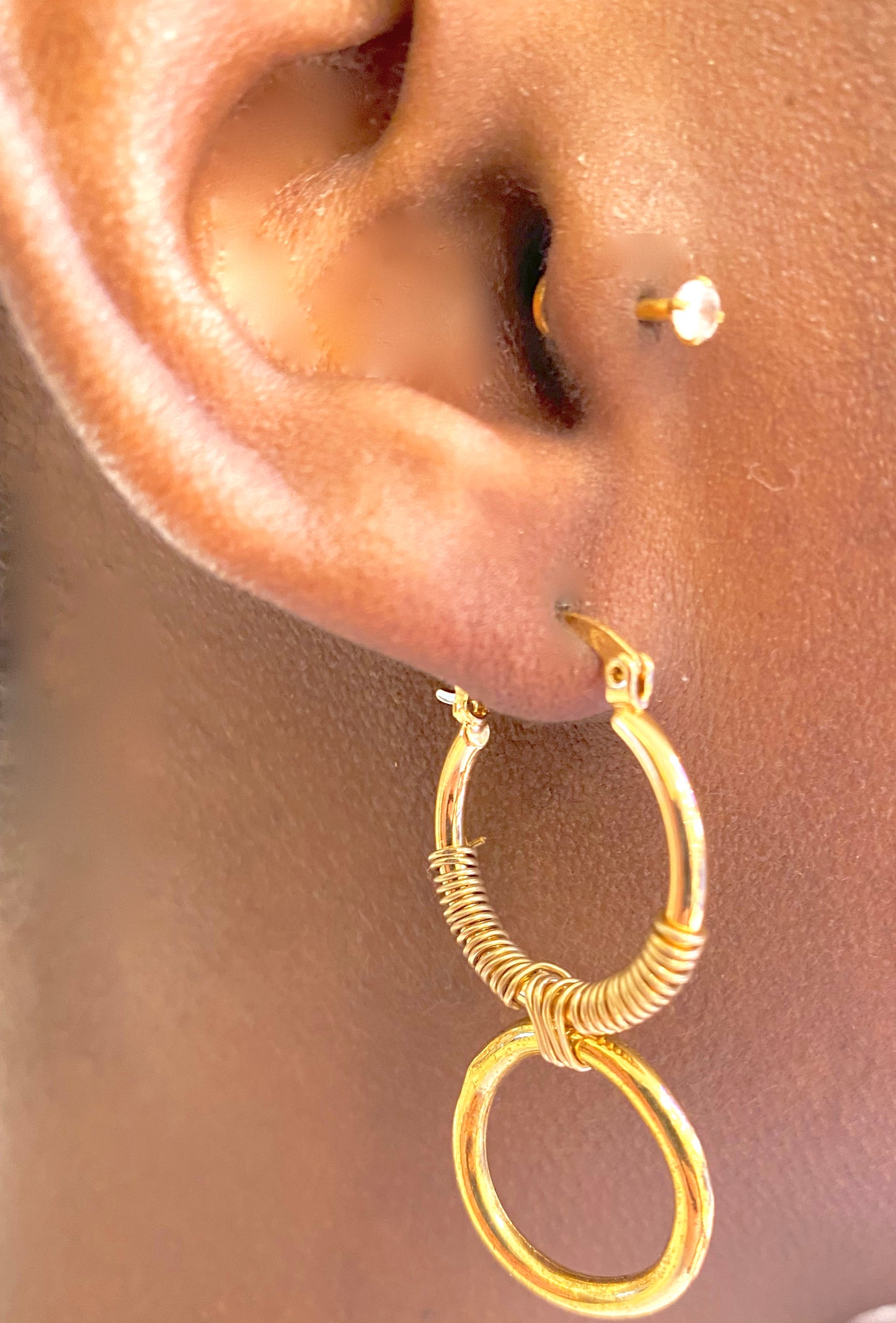Anneau d'oreilles folk gold