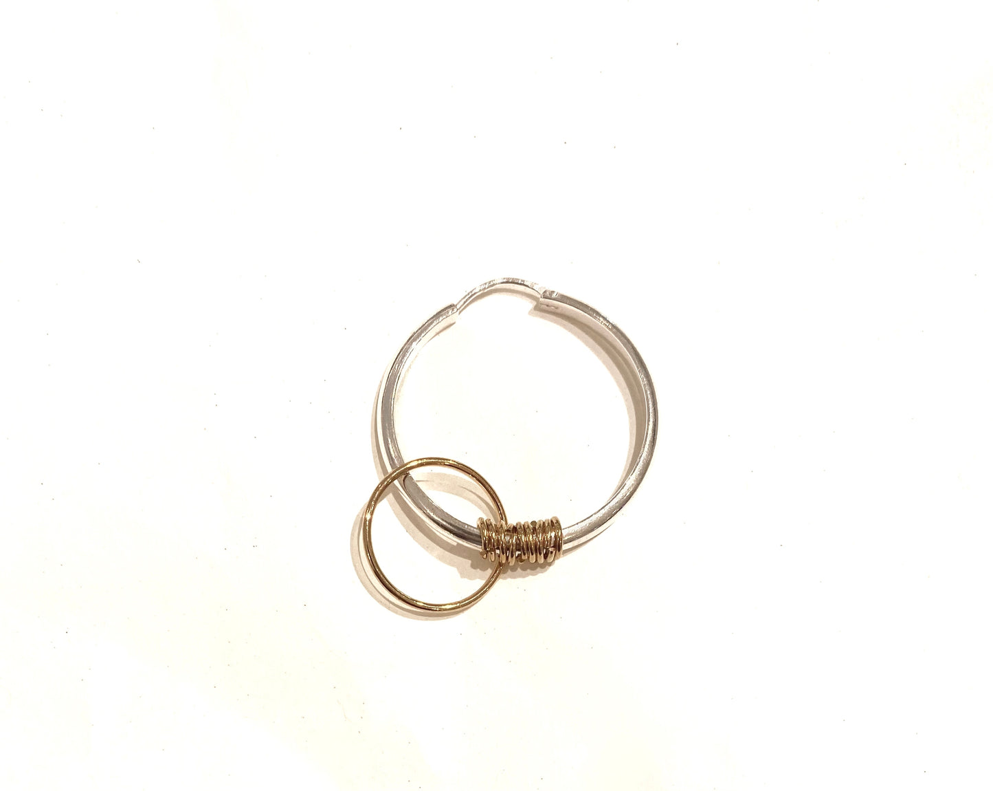 Anneau d'oreilles folk ring bi color