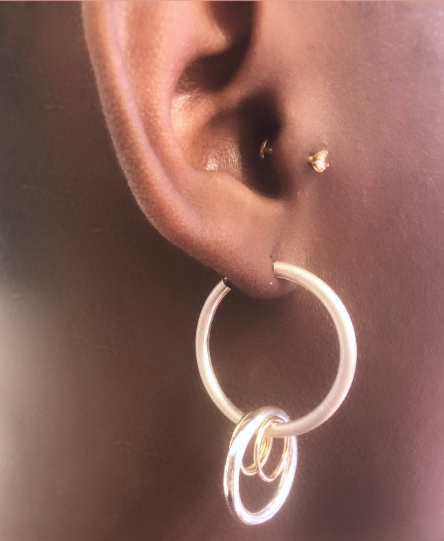 Anneau d'oreilles  / earring  folk multi anneaux